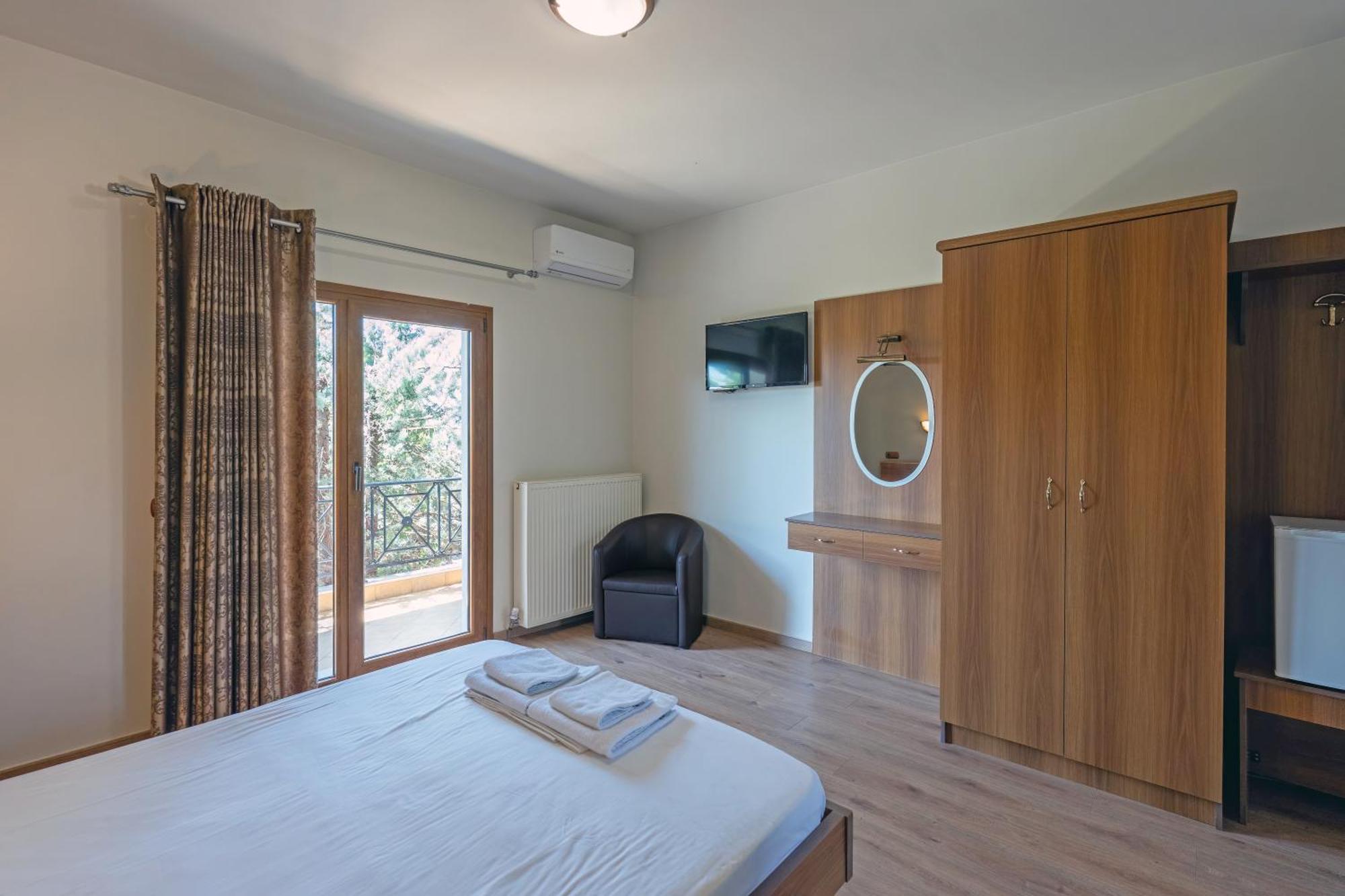 Hotel Agistro Ángistron Buitenkant foto