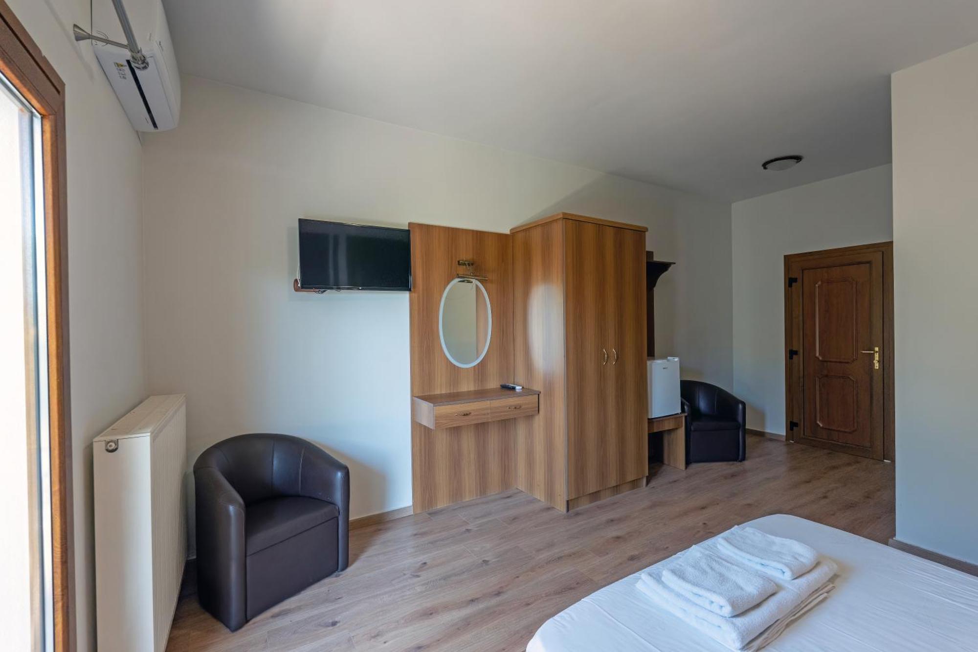 Hotel Agistro Ángistron Buitenkant foto