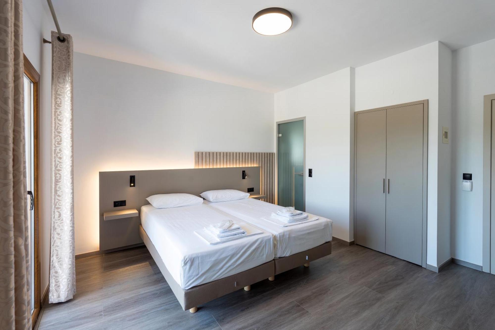 Hotel Agistro Ángistron Buitenkant foto