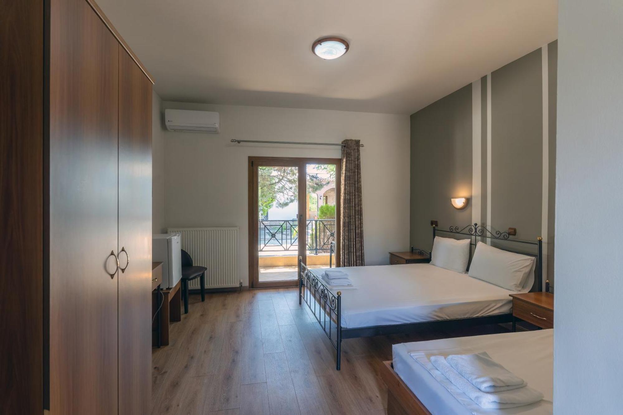 Hotel Agistro Ángistron Buitenkant foto